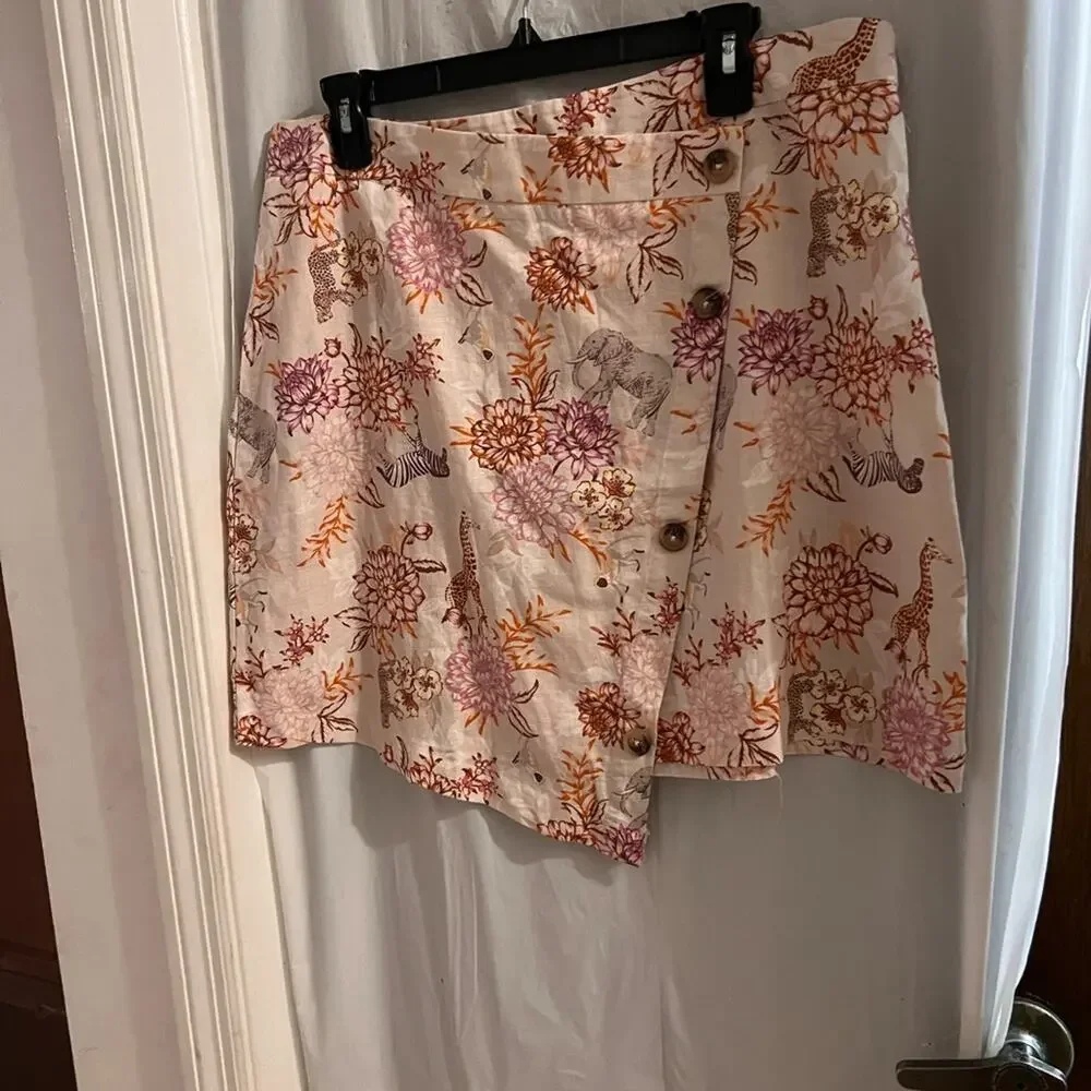 Little lies linen offset button skirt floral and animal print size 14